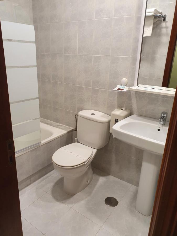 Hotel La Quinta Куэ Экстерьер фото