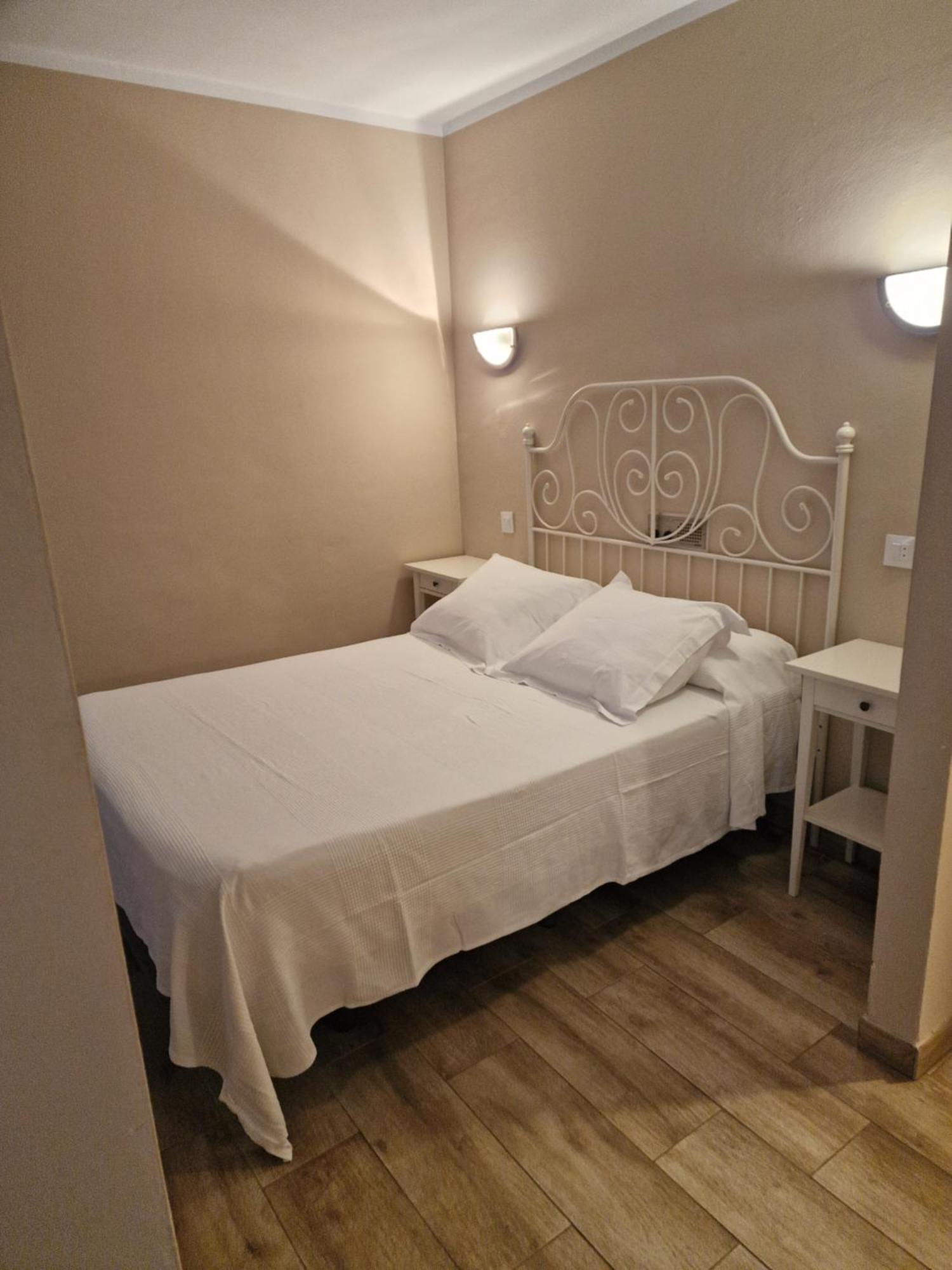 Hotel La Quinta Куэ Экстерьер фото